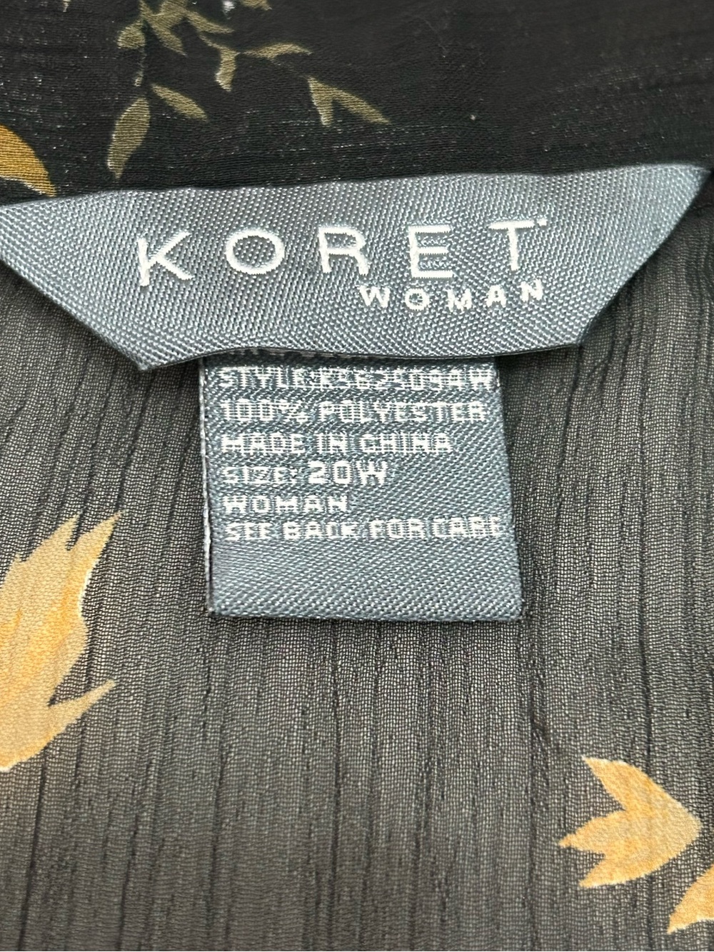 Koret Woman Plus Size 20W Black Floral Ruffle Button Front Blouse Top - Picture 8 of 10